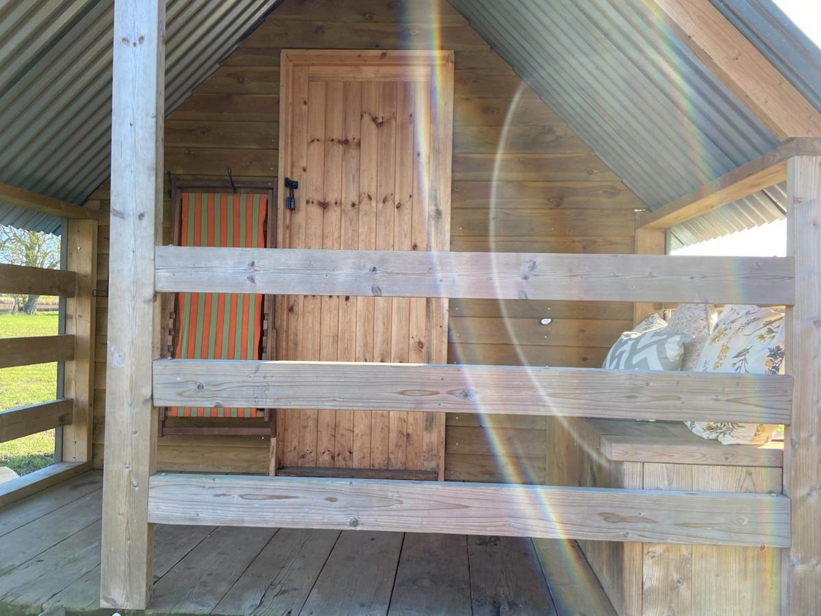 Fen Meadows Glamping - Luxury Cabins And Bell Tents Cambridge  Kültér fotó