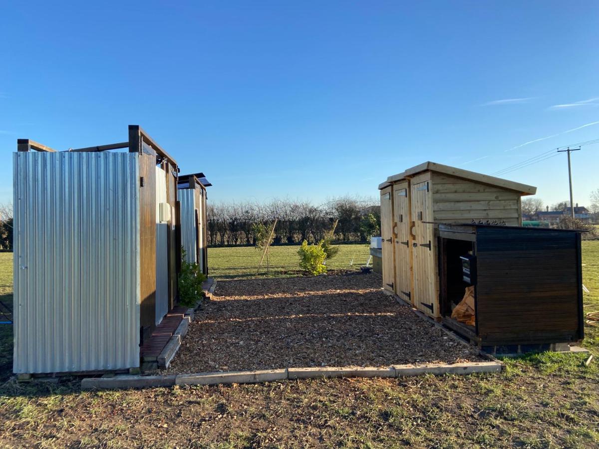 Fen Meadows Glamping - Luxury Cabins And Bell Tents Cambridge  Kültér fotó
