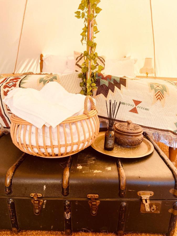 Fen Meadows Glamping - Luxury Cabins And Bell Tents Cambridge  Kültér fotó