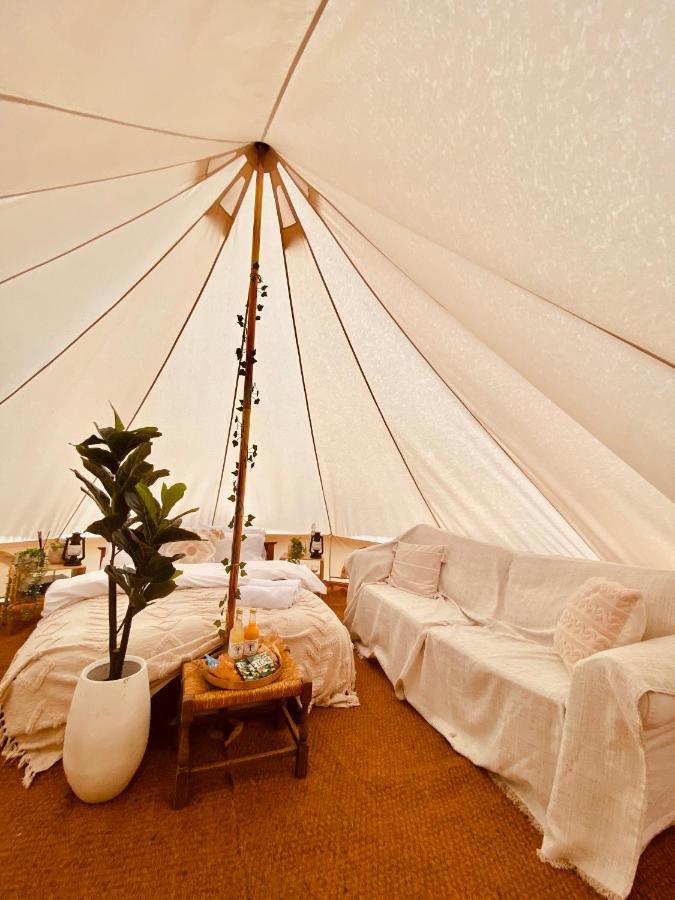 Fen Meadows Glamping - Luxury Cabins And Bell Tents Cambridge  Kültér fotó